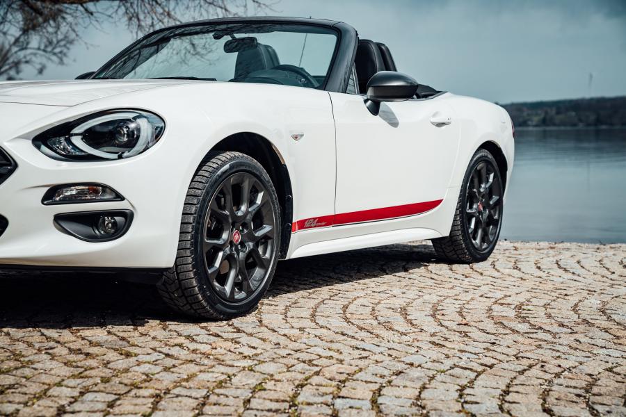 Детали экстерьера Fiat 124 Spider S-Design (348) 2018 года  (фото 23 из 33)